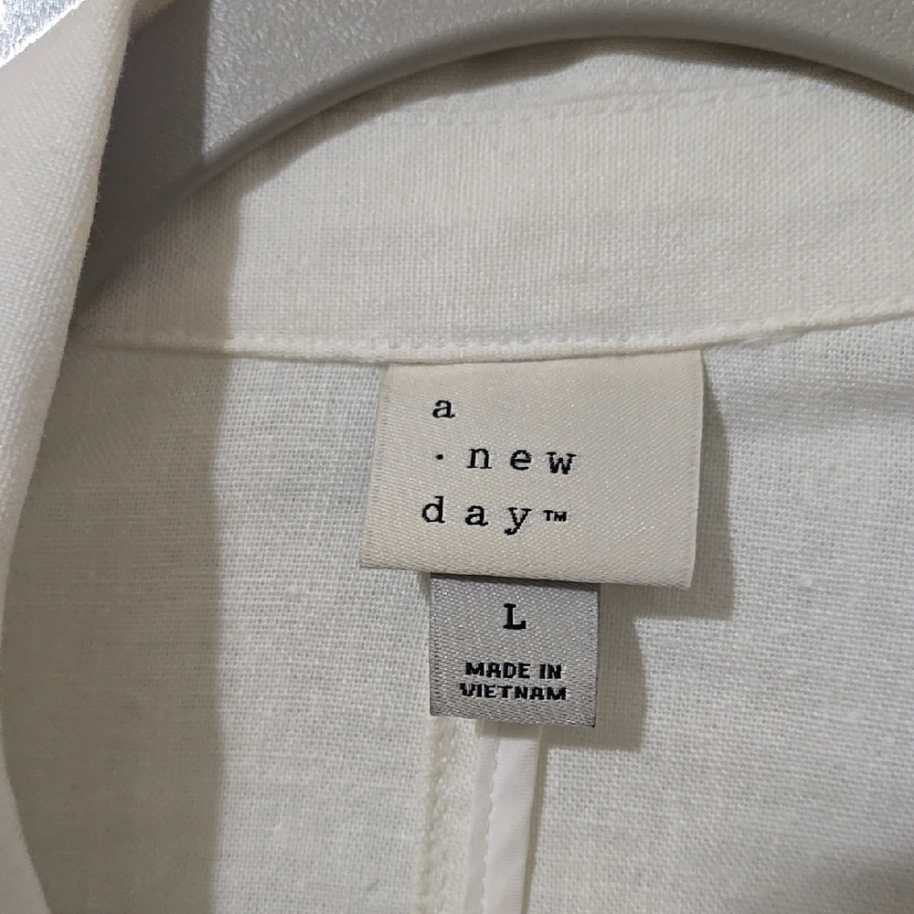 White Linen Blazer - Picture 4 of 4